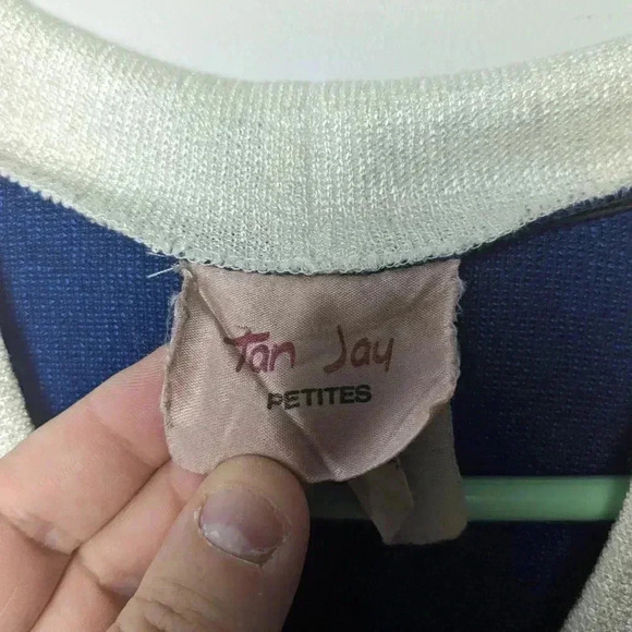 TAN JAY Vintage cardigan size 10  women Blue, White and black made in Canada - Picture 4 of 12